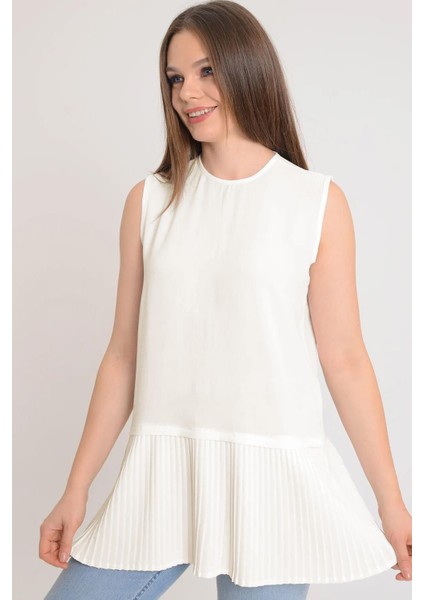 Piliseli Penye Içlik Sıfır Kol Kırık Beyaz HM2695