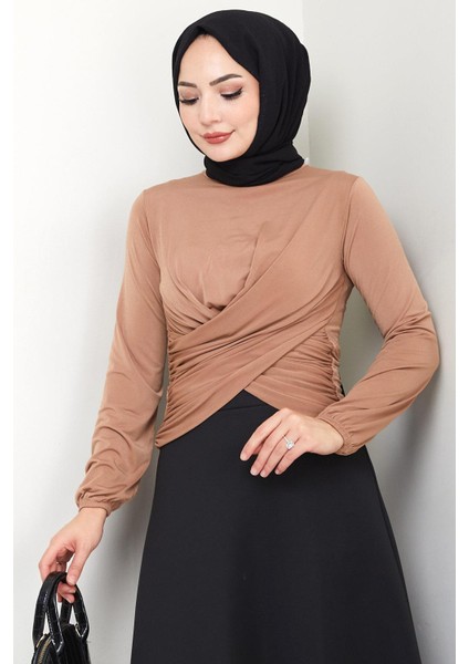 Bisiklet Yaka Büzgülü Sandy Bluz Camel HM2765