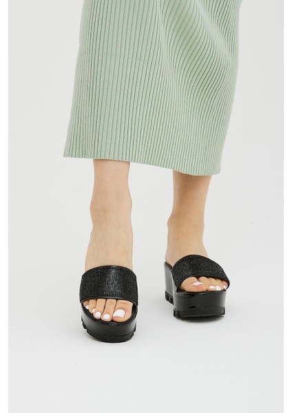 Siyah Siyah Taşlı Düz Dolgu Topuklu Kadın Terliği Yüksek Taban Terlik fırsatları