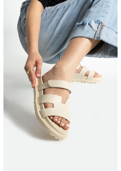 Bej Cırtlı Anatomik Rahat Taban Kadın Terlik