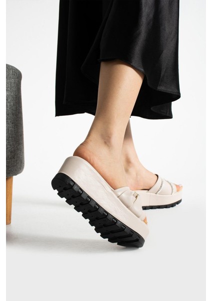 Krem Biye Dolgu Topuklu Kadın Terliği Yüksek Taban Terlik fırsatları