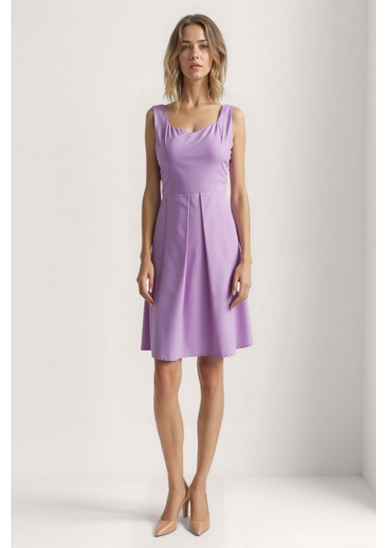 Kalp Yaka Sıfır Kol Pileli Elbise fiyatları