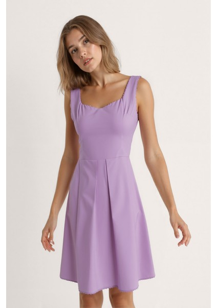 Kalp Yaka Sıfır Kol Pileli Elbise modelleri