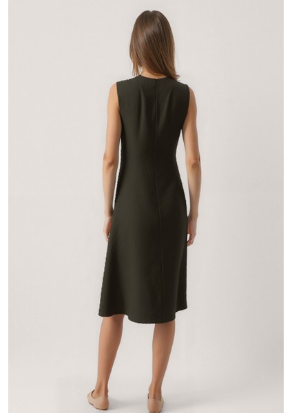 Önü Düğmeli Krinkıl Kumaş Sıfır Kol Elbise fiyatları