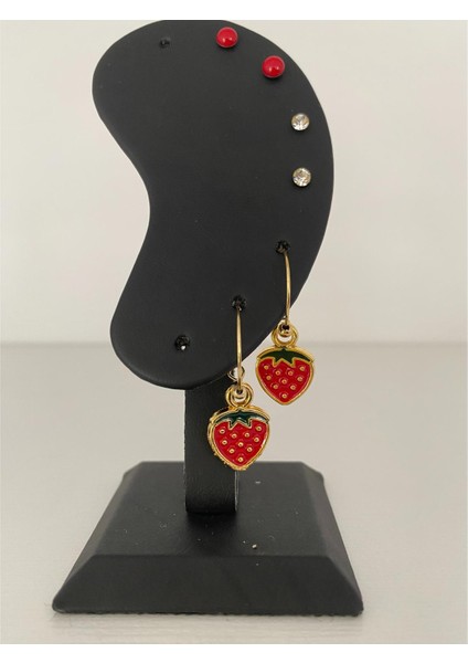 Çilek Figürlü Çoklu Küpe Altın Renk fırsatları