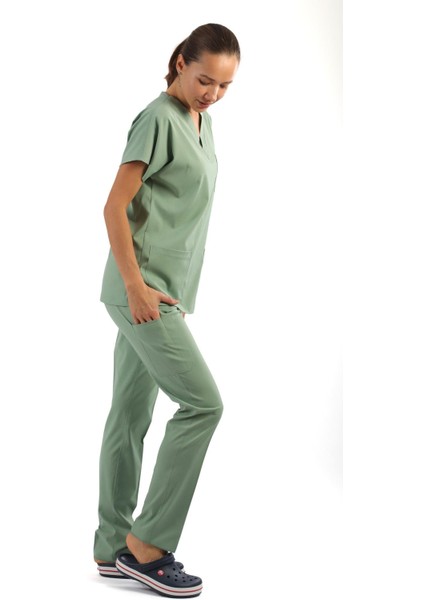 Scrub-Premium Likralı Bayan-Küf Yeşili modelleri