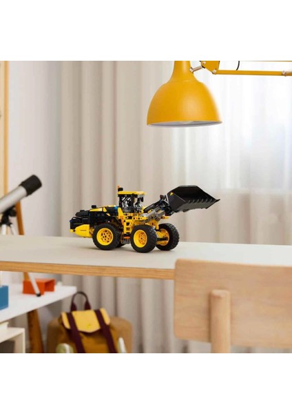 Nessiworld LEGO Technic Volvo L120 Electric Tekerlekli Yükleyici 42209 modelleri