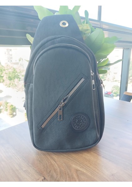 Wolını Kadın Çapraz Fermuarlı Göğüs Çantası