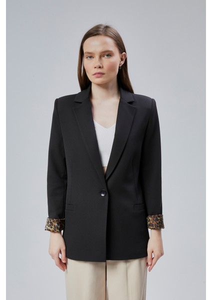 Kadın Kruvaze Yaka Kolu Katlama Detaylı Regular Vatkalı Blazer Ceket fiyatları