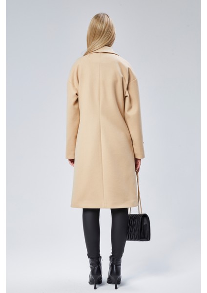 Kadın Kruvaze Yaka Düğme Detaylı Kaban