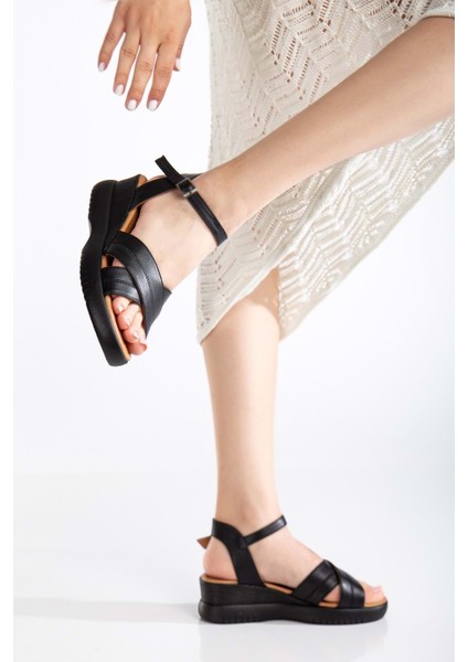 Kadın Hakiki Deri Önü Açık Çapraz Bantlı Yüksek Taban Sandalet - Siyah fiyatları