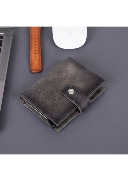 Douglas Airtag Bölmeli Hakiki Deri Cüzdan Unisex Pop-Up Mekanizmalı ve Kişiselleştirilebilir fiyatları