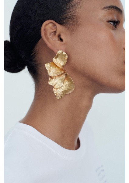 Dokulu Çiçek Küpe