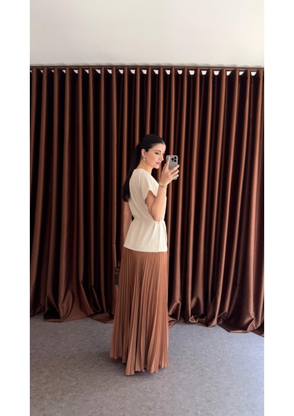 Bel Detaylı Pilili Uzun Elbise fiyatları