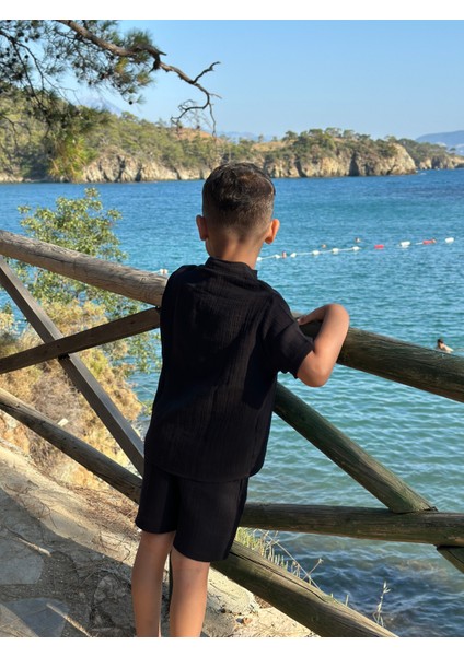 2 Kat Siyah Müslin Kısa Kollu Yazlık Çocuk Gömlek ve Şort Takımı modelleri