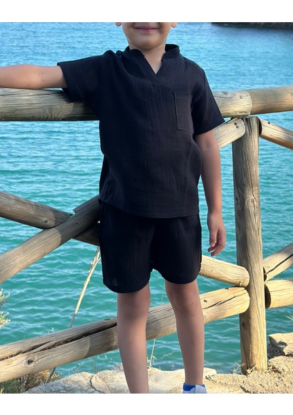 2 Kat Siyah Müslin Kısa Kollu Yazlık Çocuk Gömlek ve Şort Takımı fırsatları