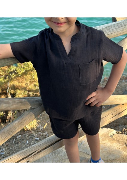 2 Kat Siyah Müslin Kısa Kollu Yazlık Çocuk Gömlek ve Şort Takımı indirimleri