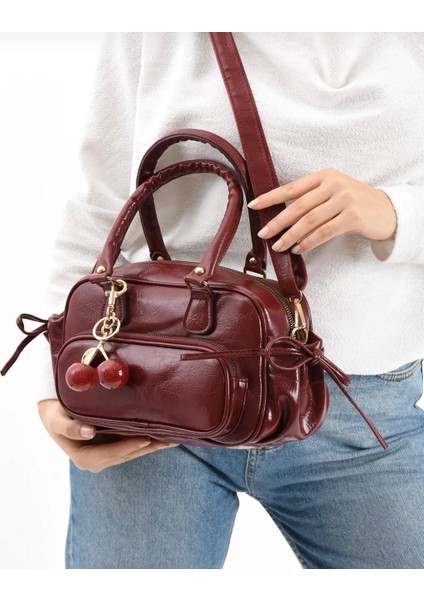 Casandra Model Bordo Kadın El ve Omuz Çantası (Charm Dahil Değildir) Hediye Paketi Şeklinde Gönderilir