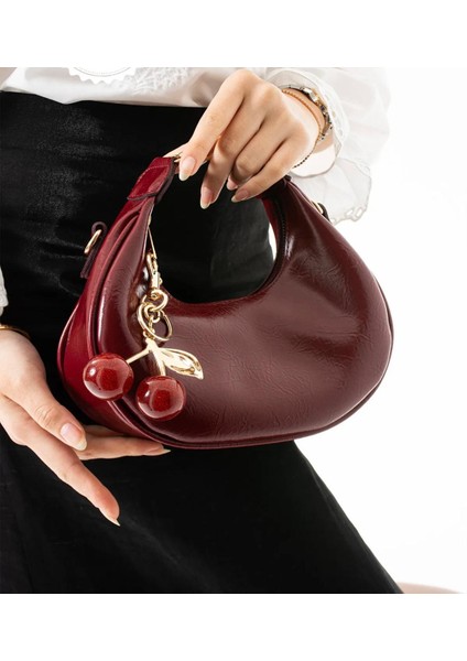 Betty Model Bordo Charm Hediyeli Kadın El ve Omuz Çantası Hediye Paketi Şeklinde Göönderilir