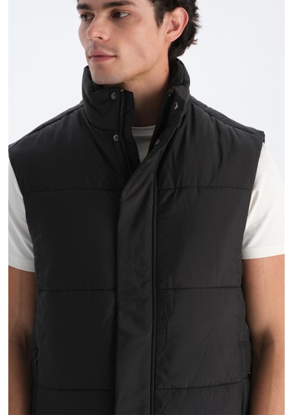Siyah Erkek Önden Fermuar Çıtçıtlı Puffer Yelek indirimleri