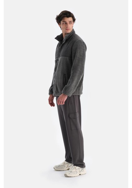 Gri Erkek Önden Fermuarlı Kadife Detaylı Polar Sweatshırt modelleri