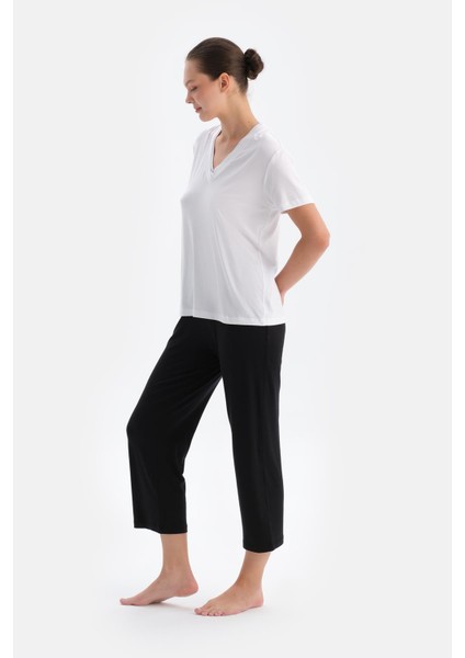 Beyaz Kadın V Yaka Pijama Takımı modelleri