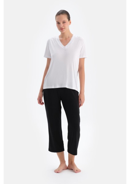 Beyaz Kadın V Yaka Pijama Takımı fırsatları