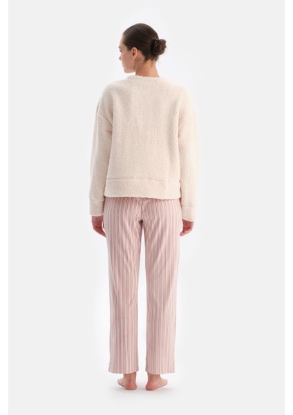 Ekru Nakışlı Polar Sweatshırtlü Pantolon Pijama Takımı