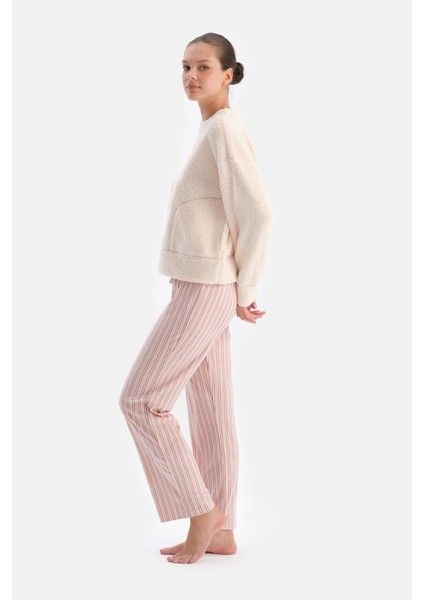 Ekru Nakışlı Polar Sweatshırtlü Pantolon Pijama Takımı