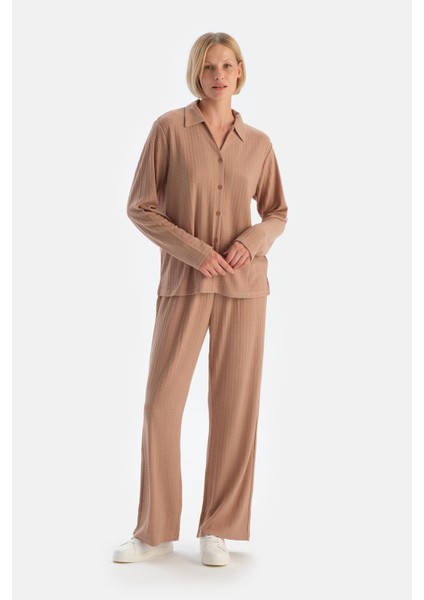 Bej Örgü Detaylı Gömlek fırsatları