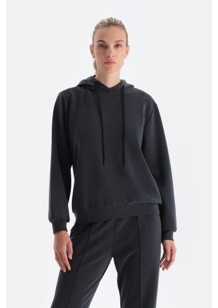 Siyah Uzun Kollu Kapüşonlu Basıc Modal Sweatshırt