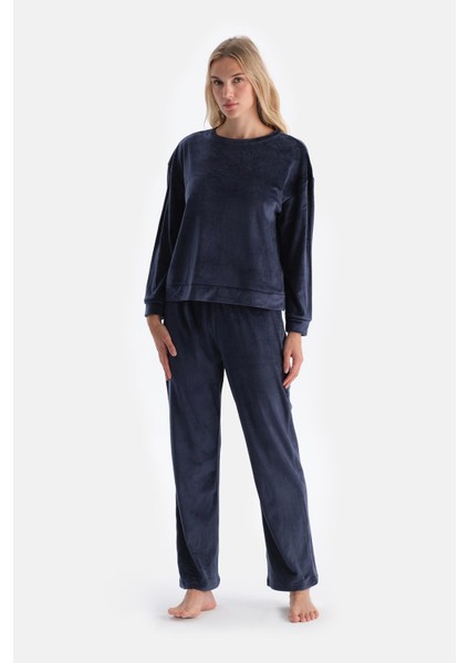 Lacivert Bisiklet Yaka Uzun Kollu Kadife Pijama Takımı