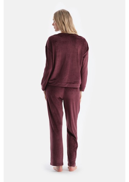 Mürdüm Bisiklet Yaka Uzun Kollu Kadife Pijama Takımı
