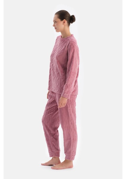 Gül Kurusu Örgü Detaylı Uzun Kollu Pijama Takımı modelleri