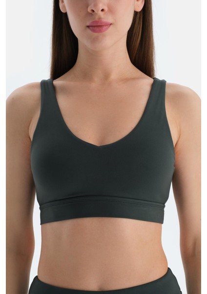 Kadın Çarpraz Sırt Askılı Sporcu Sütyeni indirimleri