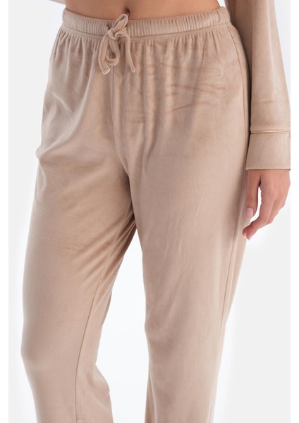 Sütlü Kahve Biye Detaylı Kadife Gömlek Pantolon Pijama Takımı