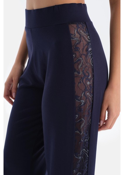 Lacivert Yan Dantel Detaylı Pantolon indirimleri