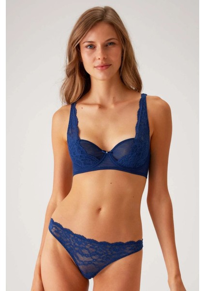 4841 Dantelli Dolgusuz Sütyen String Takım-Sax