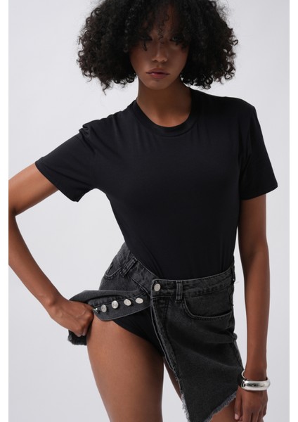 T-Shirt Detay Siyah Bodysuit modelleri