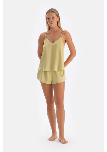 Yağ Yeşili Saten Şort Pijama Altı fırsatları