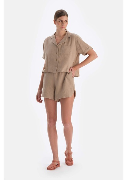 Bej Müslin Şort fırsatları