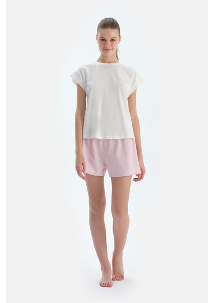 Ekru Nakış Detaylı Dokuma Şortlu Pijama Takımı fırsatları