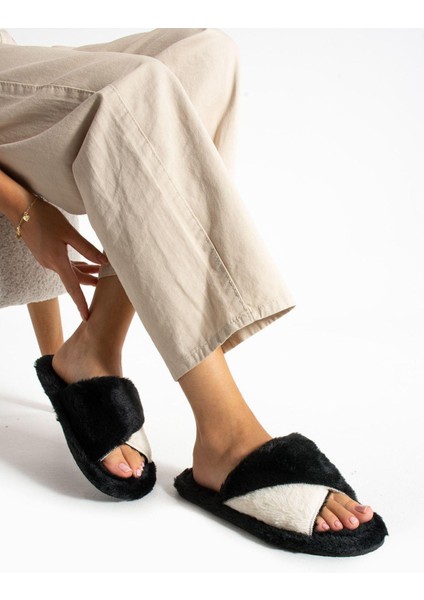 Siyah Kışlık Dikişli Taban Çinçila Peluş Kumaş Burgu Terlik Sessiz Taban Ev Terliği