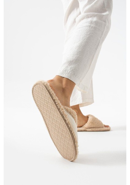 Bej Kışlık Dikişli Taban Çinçila Peluş Kumaş Burgu Terlik Sessiz Taban Ev Terliği indirimleri