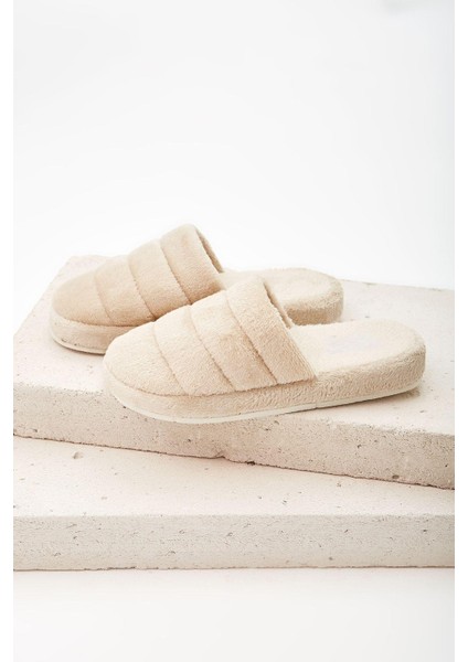 Bej Önü Kapalı Sessiz Taban Terlik Ev Terliği fırsatları