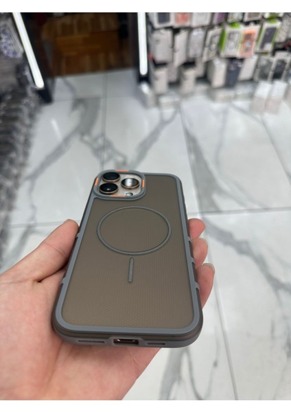 iPhone 16 Pro Max Uyumlu Karbon Şeffaf Desenli Mat Tank Magsafe Kılıf - Gri