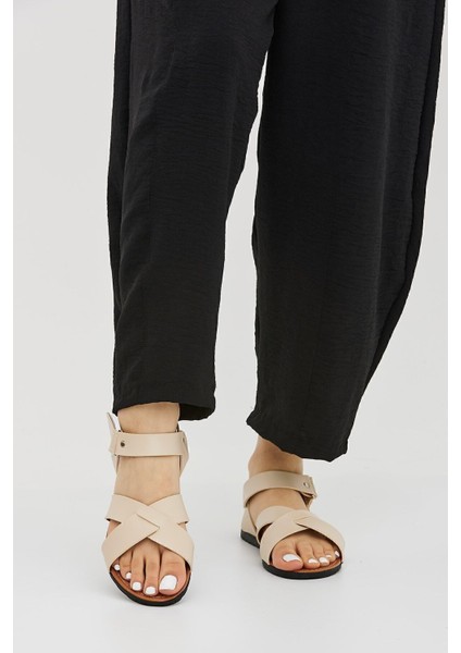 Bej Çapraz Ayarlanabilir Cırtlı Sandalet fırsatları