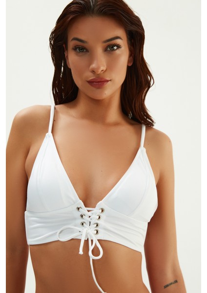 Beyaz 2026ESBK Geniş Üçgen Bikini Tk. modelleri