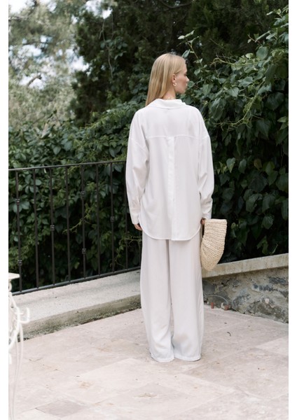 Nunzia Arka Detaylı Ekru Oversize Gömlek Pantolon Takım fırsatları