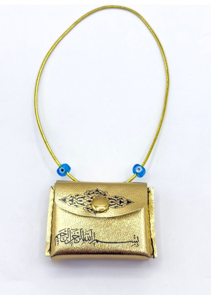 Altın Renkli Kare Nazarlı Deri Çantalı Mini Kur'an-I Kerim Lastikli Araba Dikiz Ayna Süsü indirimleri